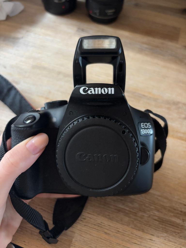 Canon eos 1300D camera body, Audio, Tv en Foto, Gebruikt, Spiegelreflex, Canon, Geen optische zoom