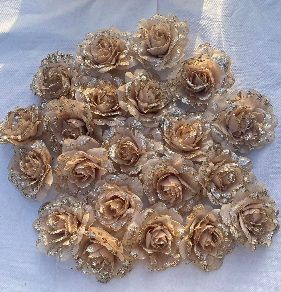 21 zacht roze / beige rozen voor feestdecoratie, Verzenden, Gebruikt