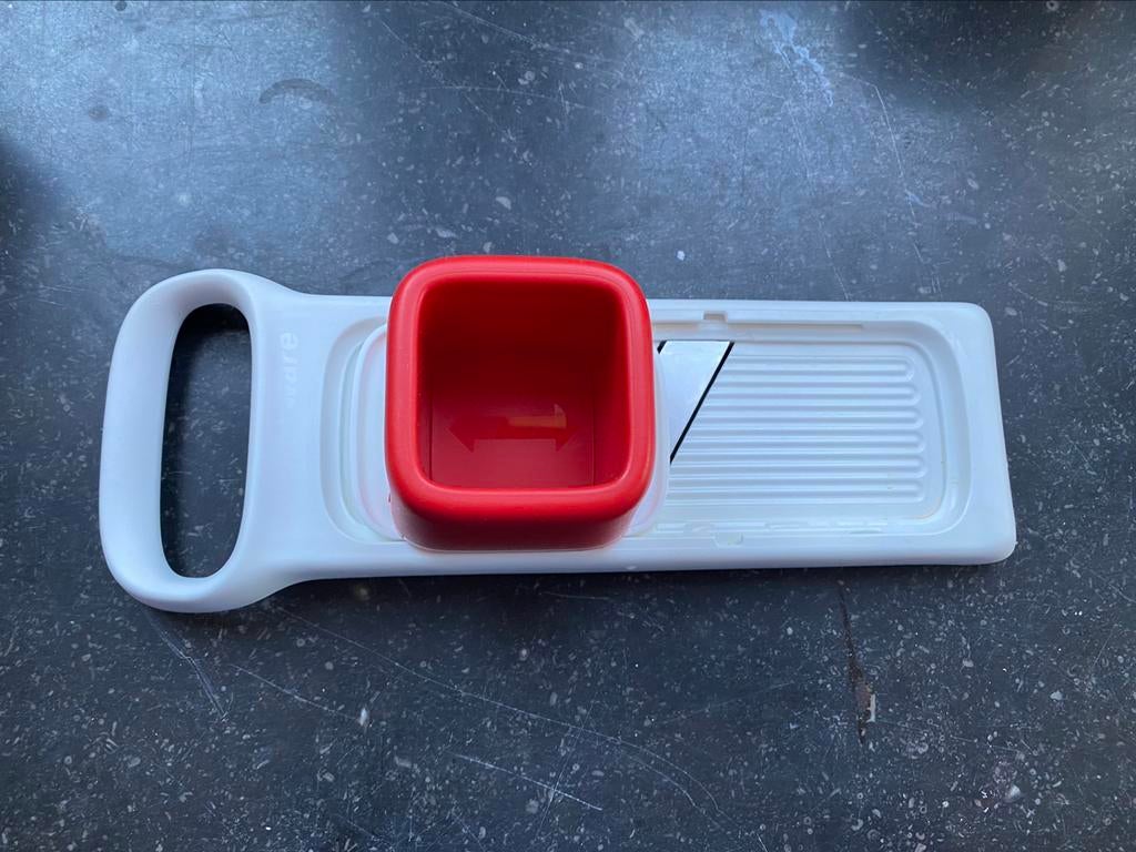 Tupperware speedy mando, Utilisé