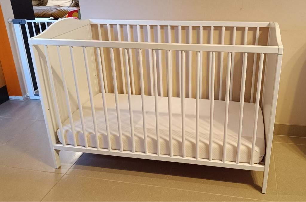 Lit bébé ikea smagora, Ophalen, Matras