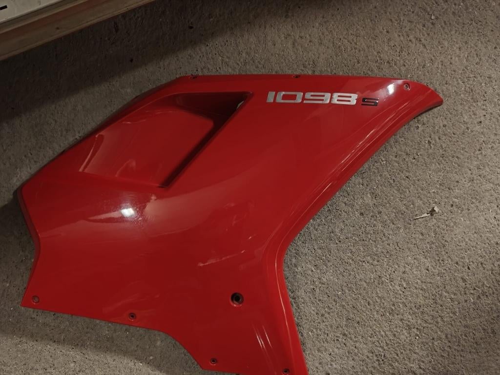 DUCATI 1098S KUIP RECHTS BOVEN, DUCATI, Gebruikt, Ophalen of Verzenden, Jackierogier@outlook.be