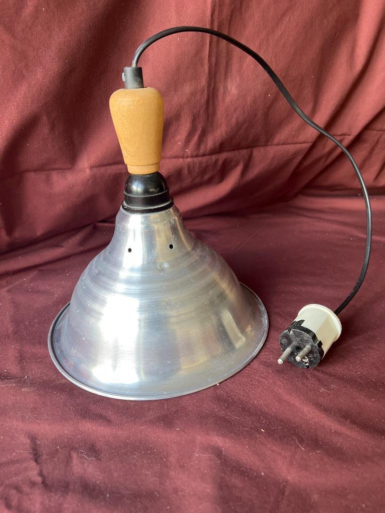 Vintage werklamp – aluminium & hout, Ophalen of Verzenden, Zo goed als nieuw, 50 tot 200 watt, Overige typen