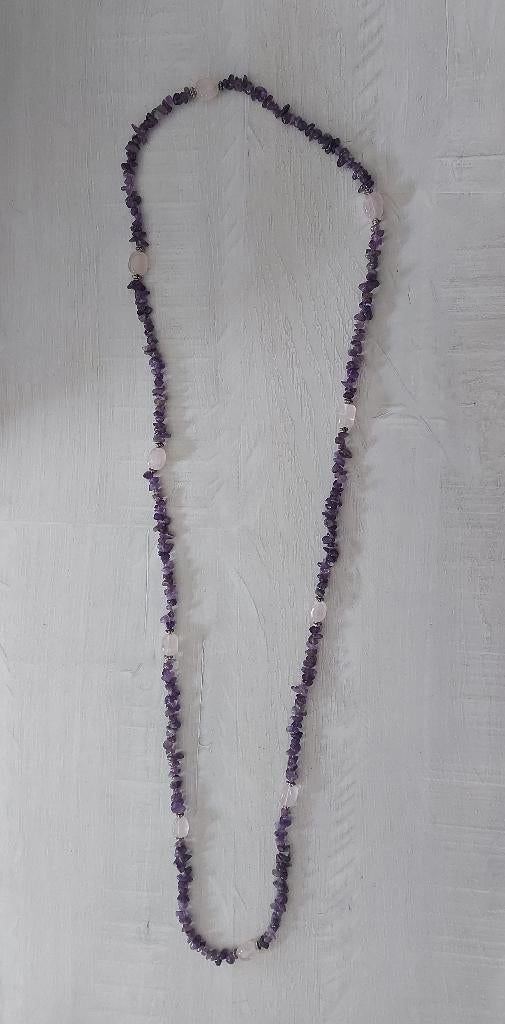 Collier mauve et blanc, Bijoux, Sacs & Beauté, Colliers, Enlèvement, Comme neuf, Violet, Synthétique