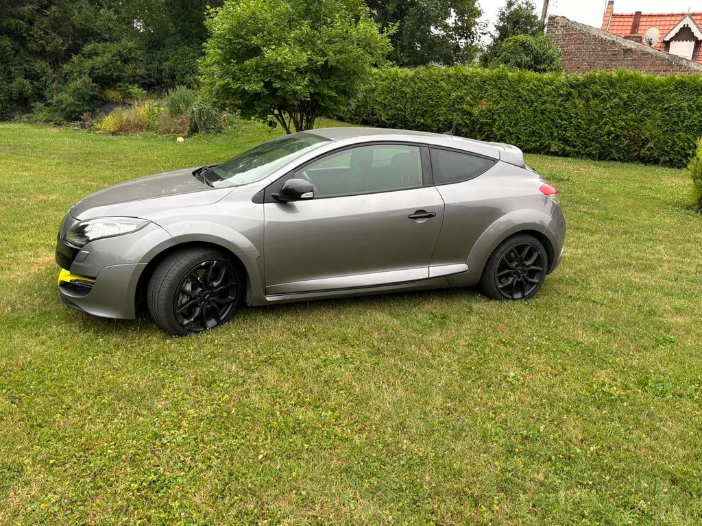 Megane 3 rs 265 pk, Auto's, Voorwielaandrijving, Zwart, 4 cilinders, Leder