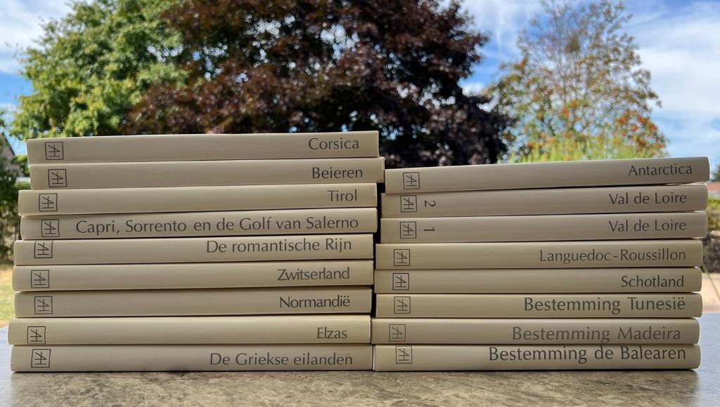 Artis Historia - Bestemming in Beeld - 17 titels, Europa, Zo goed als nieuw, Reisgids of -boek, Artis Historia