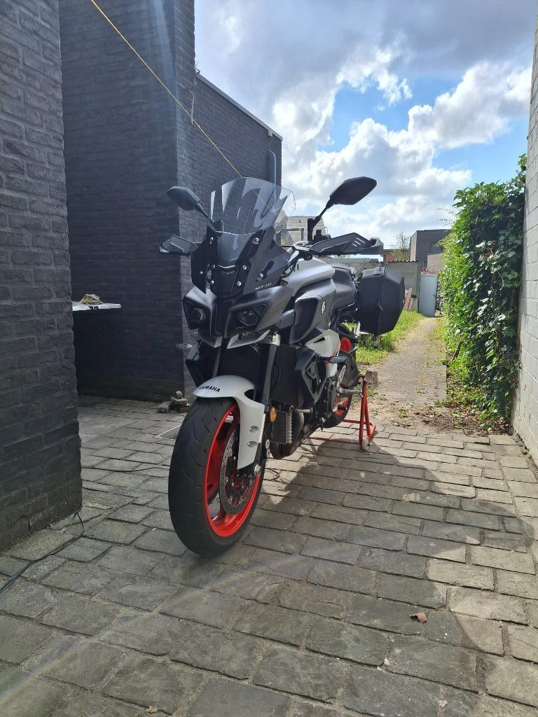 VERKOCHT YAMAHA MT 10, Motoren, 4 cilinders, Motorrijbewijs A, Traction Control, Particulier