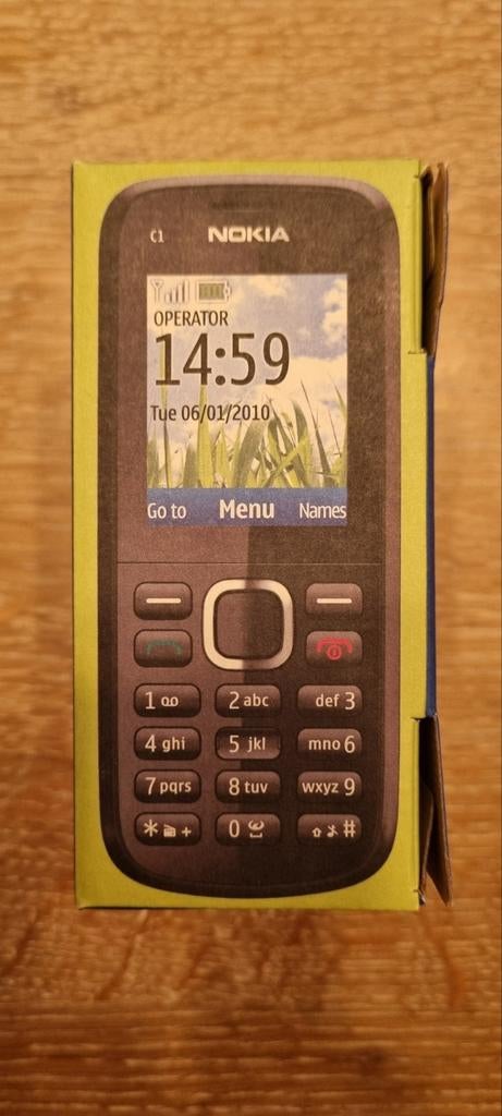Nokia GSM C1-02 gloednieuw in originele doos, Telecommunicatie, Mobiele telefoons | Nokia, Ophalen, Zo goed als nieuw