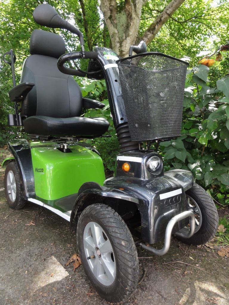 Scootmobiel Mezzo 4 Life&Mobility van Revimex met hoofdsteun, Divers, Voitures sans permis & Scooters pour invalides, Enlèvement