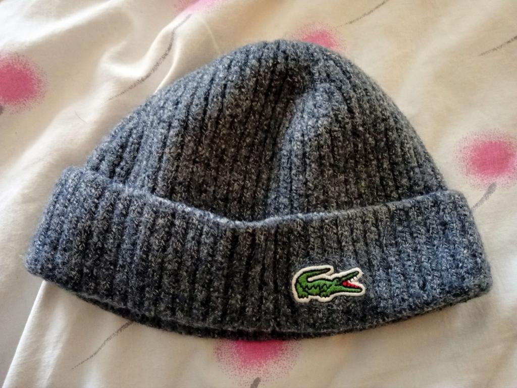 Bonnet enfant Lacoste neuf jamais porté 10€ a venir chercher, Enlèvement, Bonnet