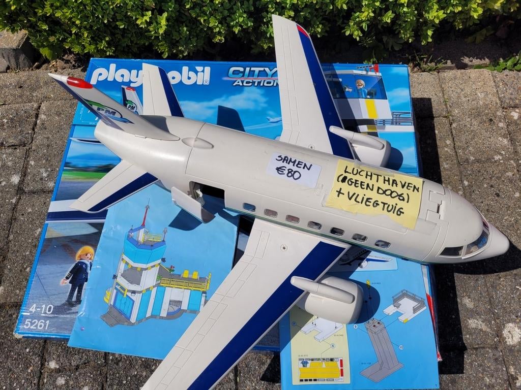 Playmobil luchthaven 3186 + vliegtuig 5261, Kinderen en Baby's, Speelgoed | Playmobil, Ophalen of Verzenden, Zo goed als nieuw