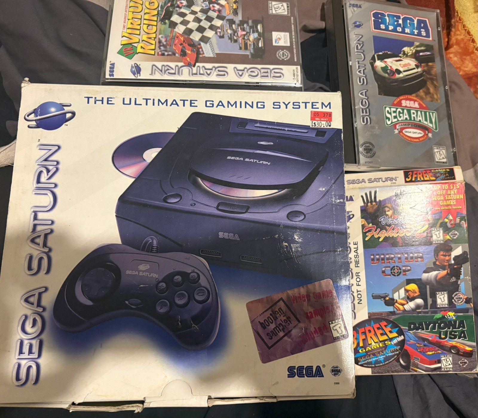Sega saturn v2 ntsc usa avec jeux, Consoles de jeu & Jeux vidéo, Consoles de jeu | Sega, Avec 1 manette, Saturn ou Dreamcast, Comme neuf