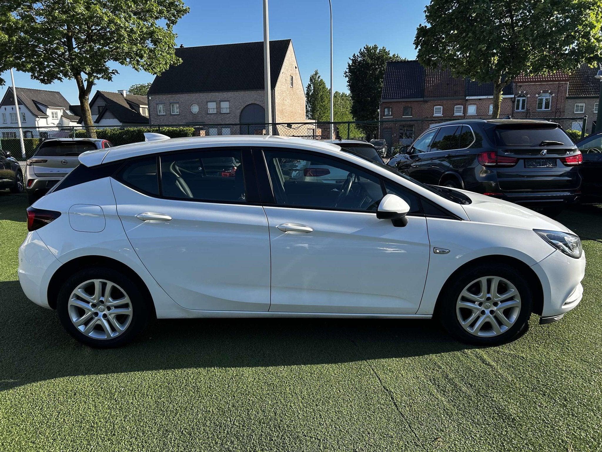 Opel Astra 1.0i ECOTEC LIMITED EDITION GPSA/CCARPLAY, Autos, Achat, 105 ch, Entreprise, Boîte manuelle
