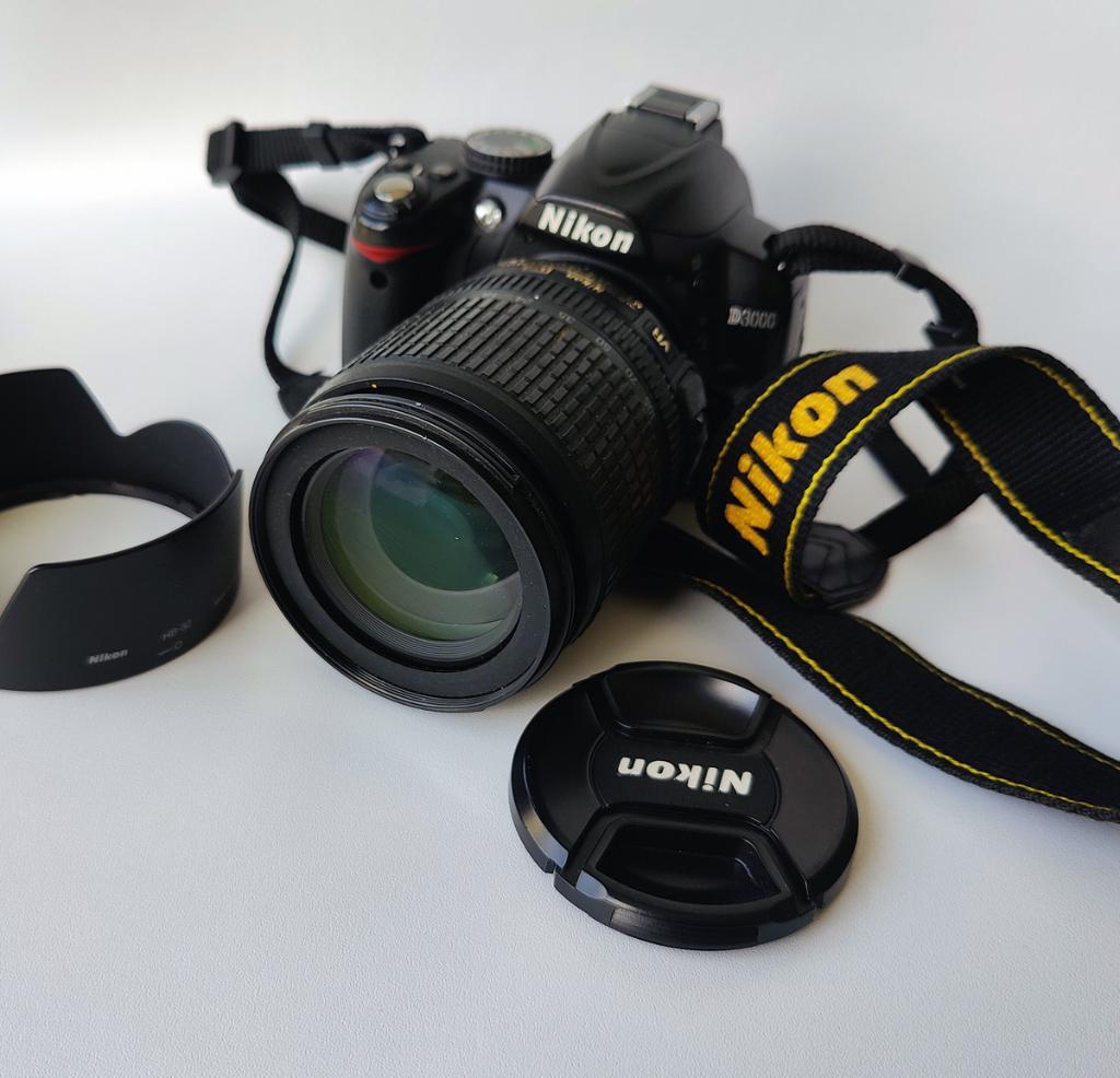 Nikon D3000 met lens 18-105mm beeldstabilisatie, TV, Hi-fi & Vidéo, Appareils photo numériques, Enlèvement, Utilisé, Nikon