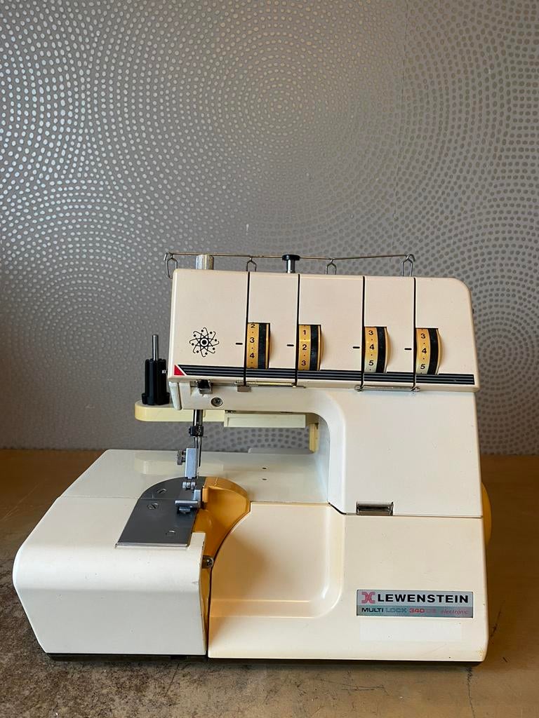 LOCKMACHINE LEWENSTEIN MULTI LOCK 340DE, Hobby en Vrije tijd, Naaimachines en Toebehoren, Gebruikt, Lockmachine, Lewenstein, Ophalen of Verzenden