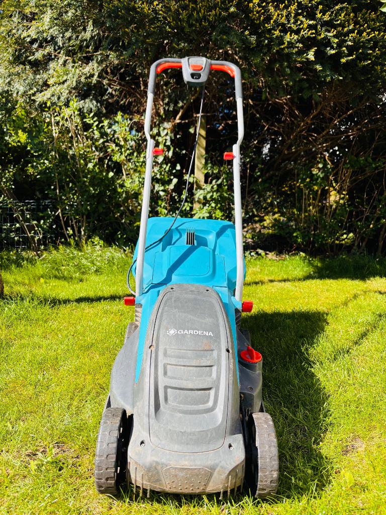Tondeuse électrique Gardena PowerMax 1200/32, Ophalen, Cirkelmaaier, Gebruikt, Elektrische grasmaaier