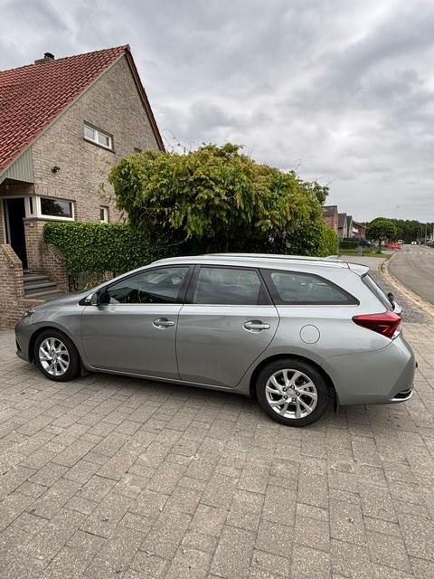 Toyota Auris Touring Sport, Autos, Argent ou Gris, Achat, Euro 6, Boîte manuelle