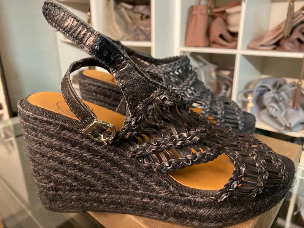 KANNA zwarte gevlochten sandalen - boho/Ibiza stijl - 39, Zwart, Zo goed als nieuw, Kanna, Sandalen of Muiltjes