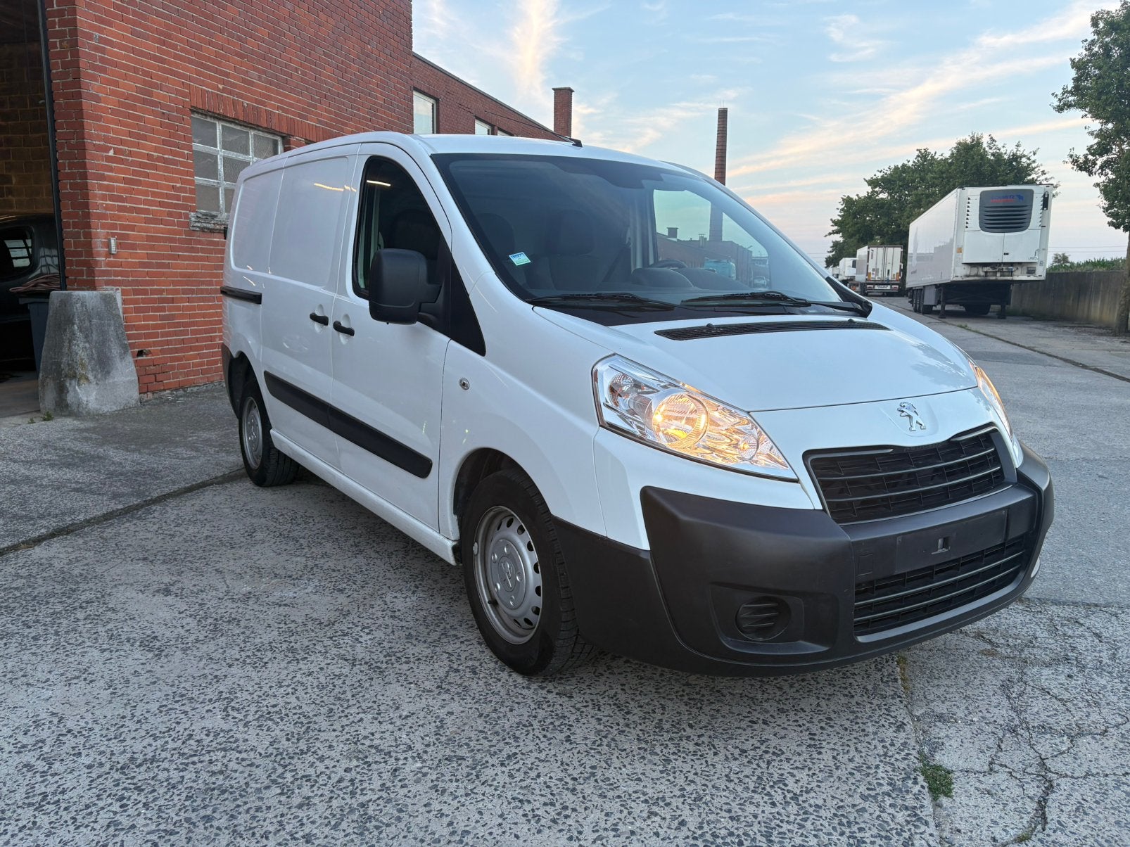 Peugeot Expert 1.6hdi 89Dkm!!!, Auto's, Bestelwagens en Lichte vracht, Voorwielaandrijving, Euro 5, Stof, 4 cilinders