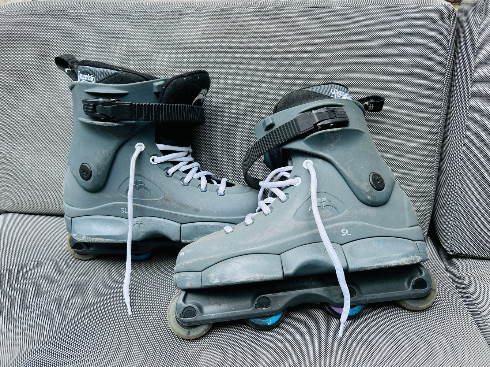 Aggressive Razors SL mt45, Sport en Fitness, Heren, Zo goed als nieuw, Inline skates 4 wielen, Ophalen