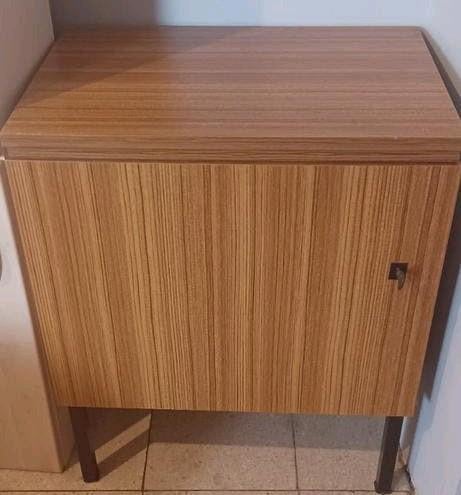 Meuble avec ascenseur pour machine à coudre, Enlèvement