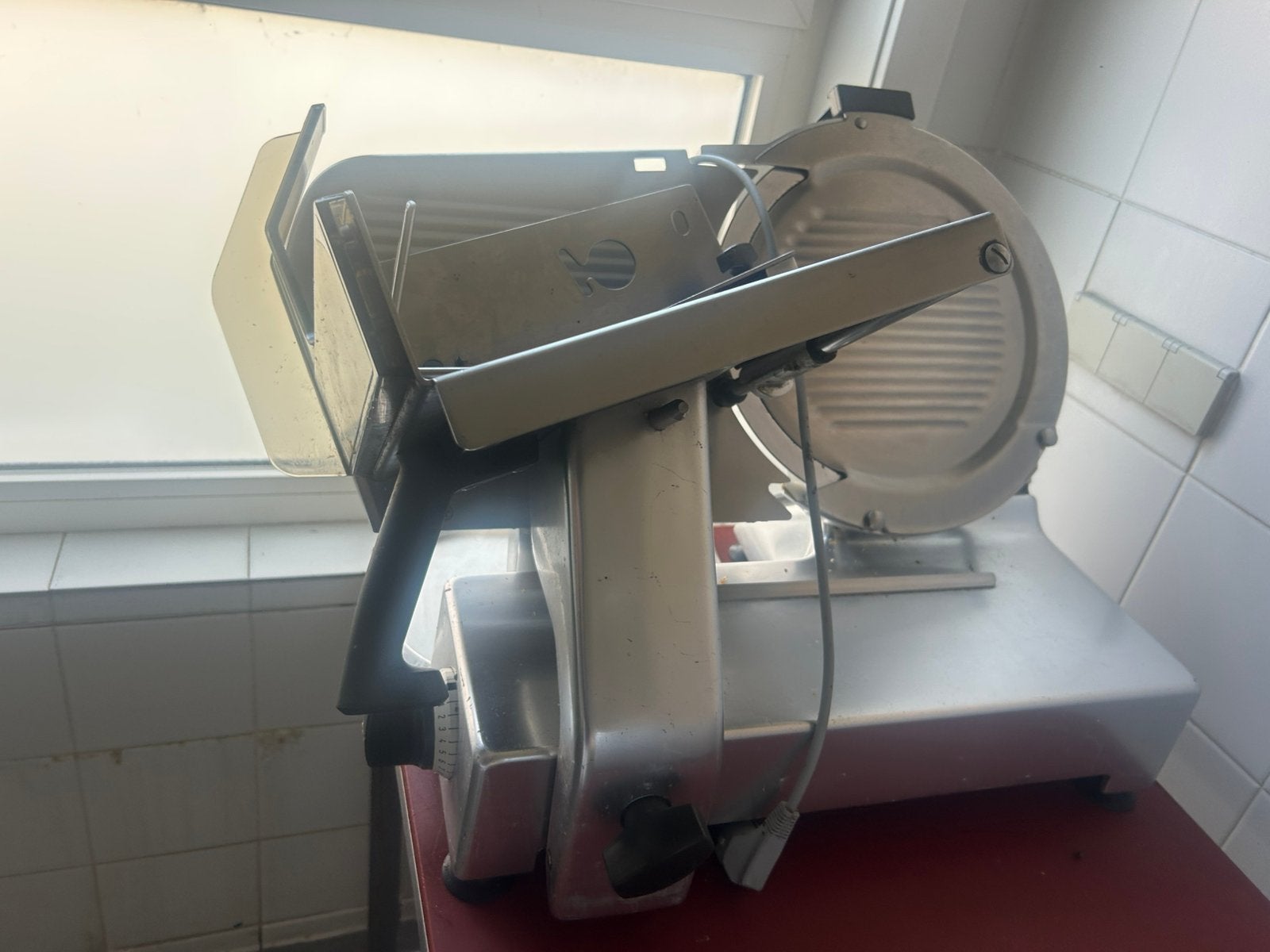 Machine de découpe pour petite consommation, Enlèvement, Comme neuf