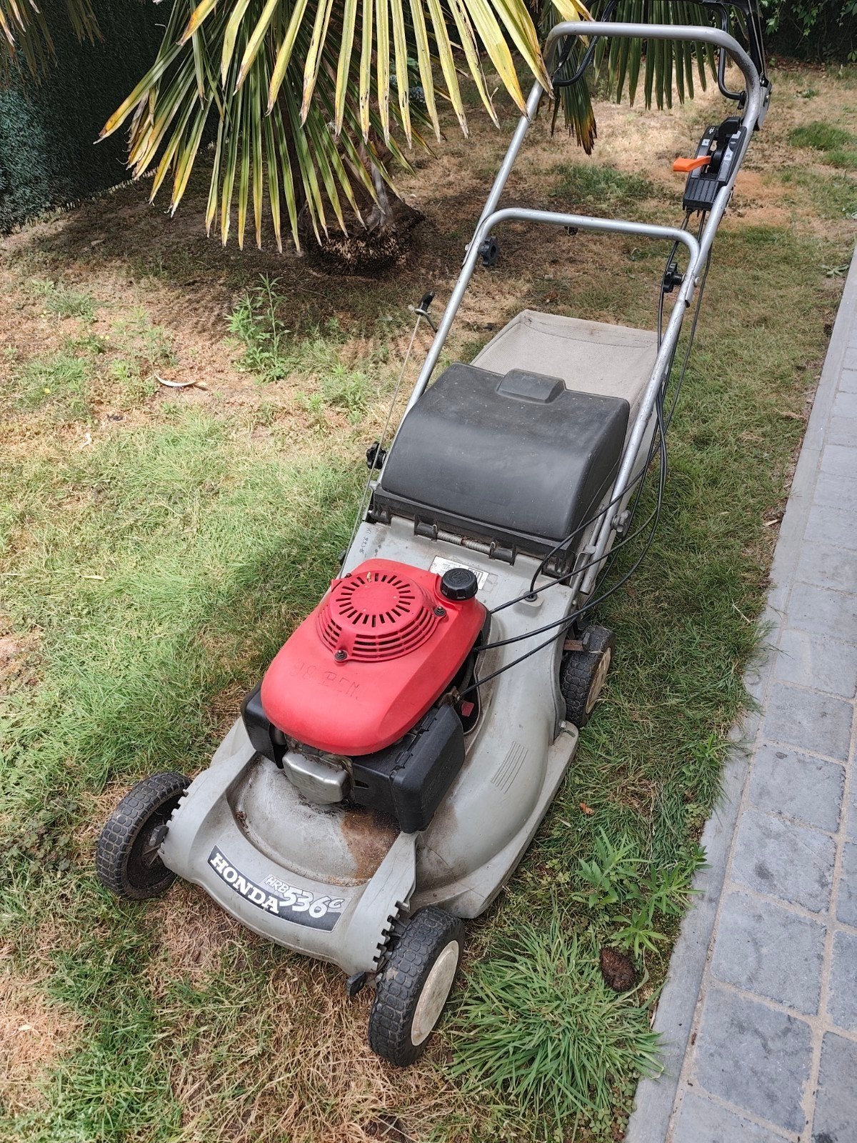 Honda grasmaaier hrb536c, Tuin en Terras, Grasmaaiers, Gebruikt, Benzine-grasmaaier, Opvangzak, Versnellingen, Ophalen