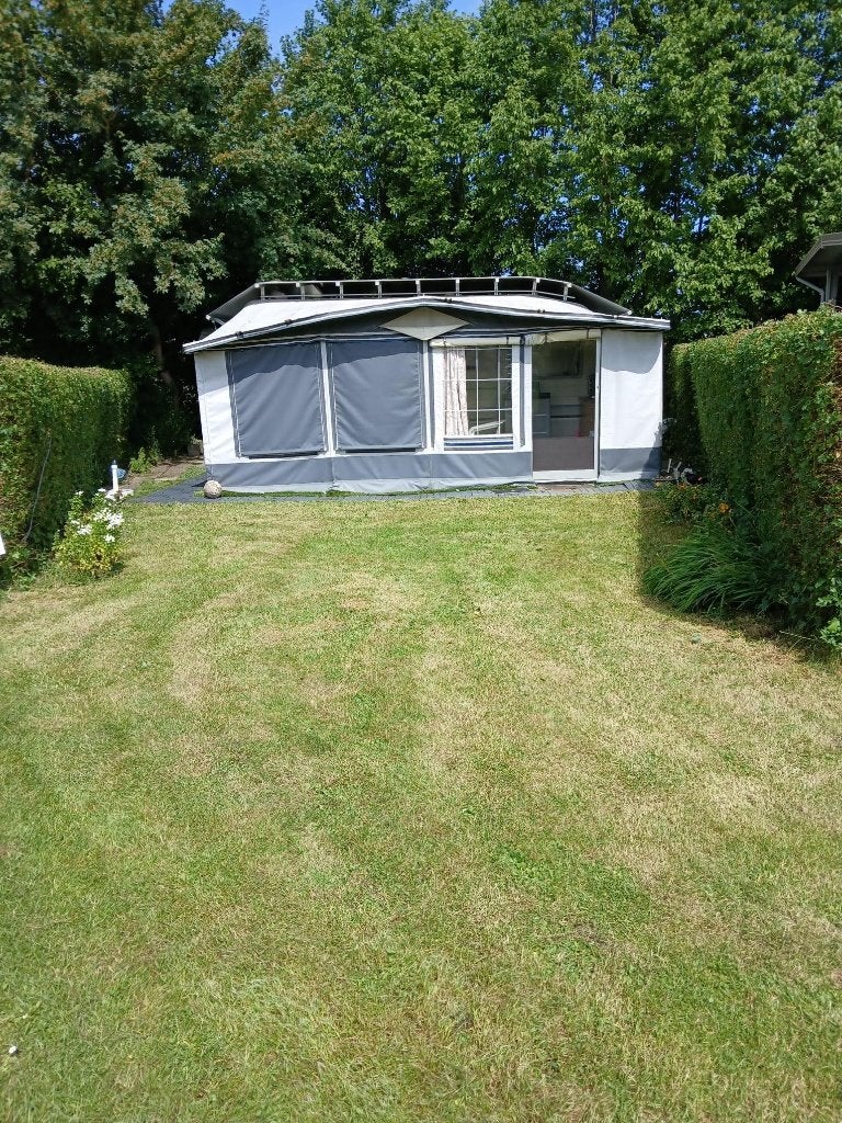caravan te koop, Jusqu'à 4, 5 à 6 mètres, 2 lits séparés, Particulier