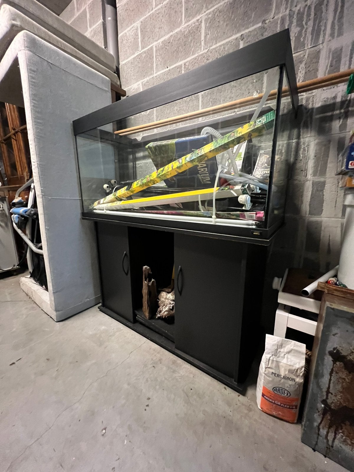 Aquarium 400l avec meuble, Chauffage, Aquarium vide, Enlèvement, Utilisé