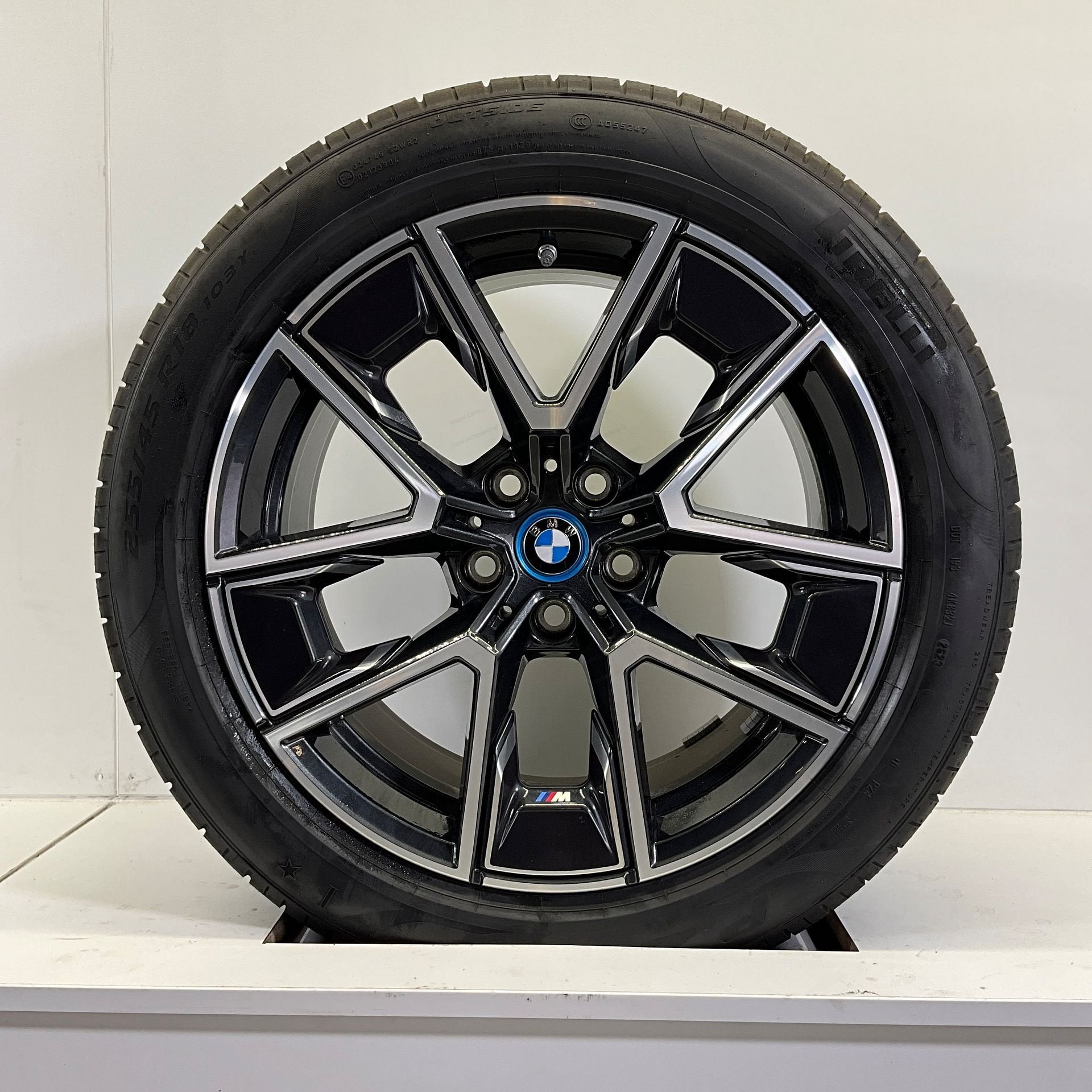 BMW 4 SERIE G26 I4 G26 SET VELGEN + ZOMERBANDEN 18 INCH ORIG, 18 inch, -, -, Banden en Velgen