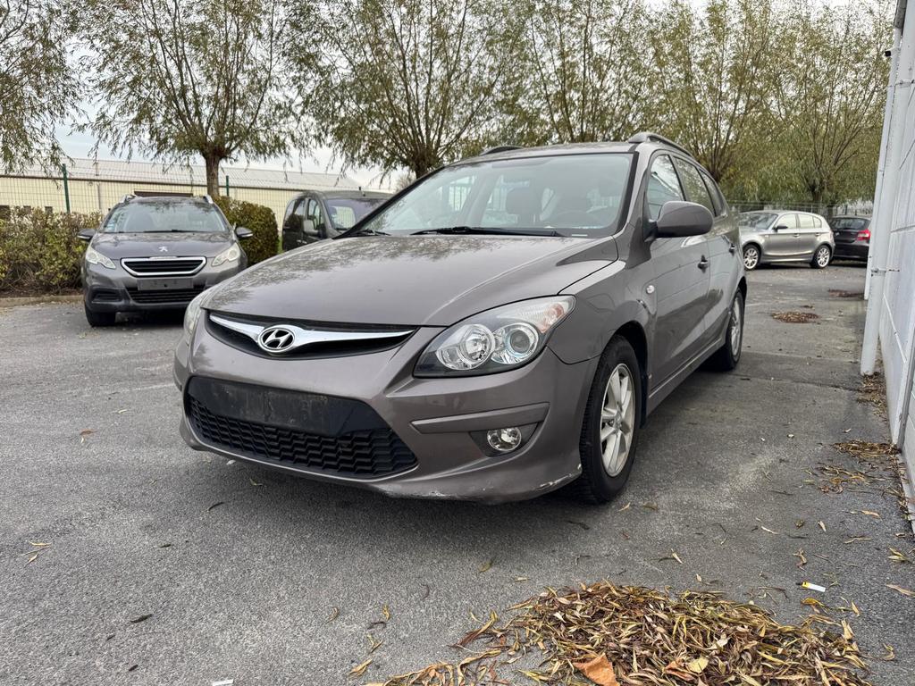Hyundai I30 CW 1.4i •export• •handelaar•, Auto's, Bedrijf, I30, https://public.car-pass.be/vhr/718c6559-504d-4298-9693-da5a0d46bc07