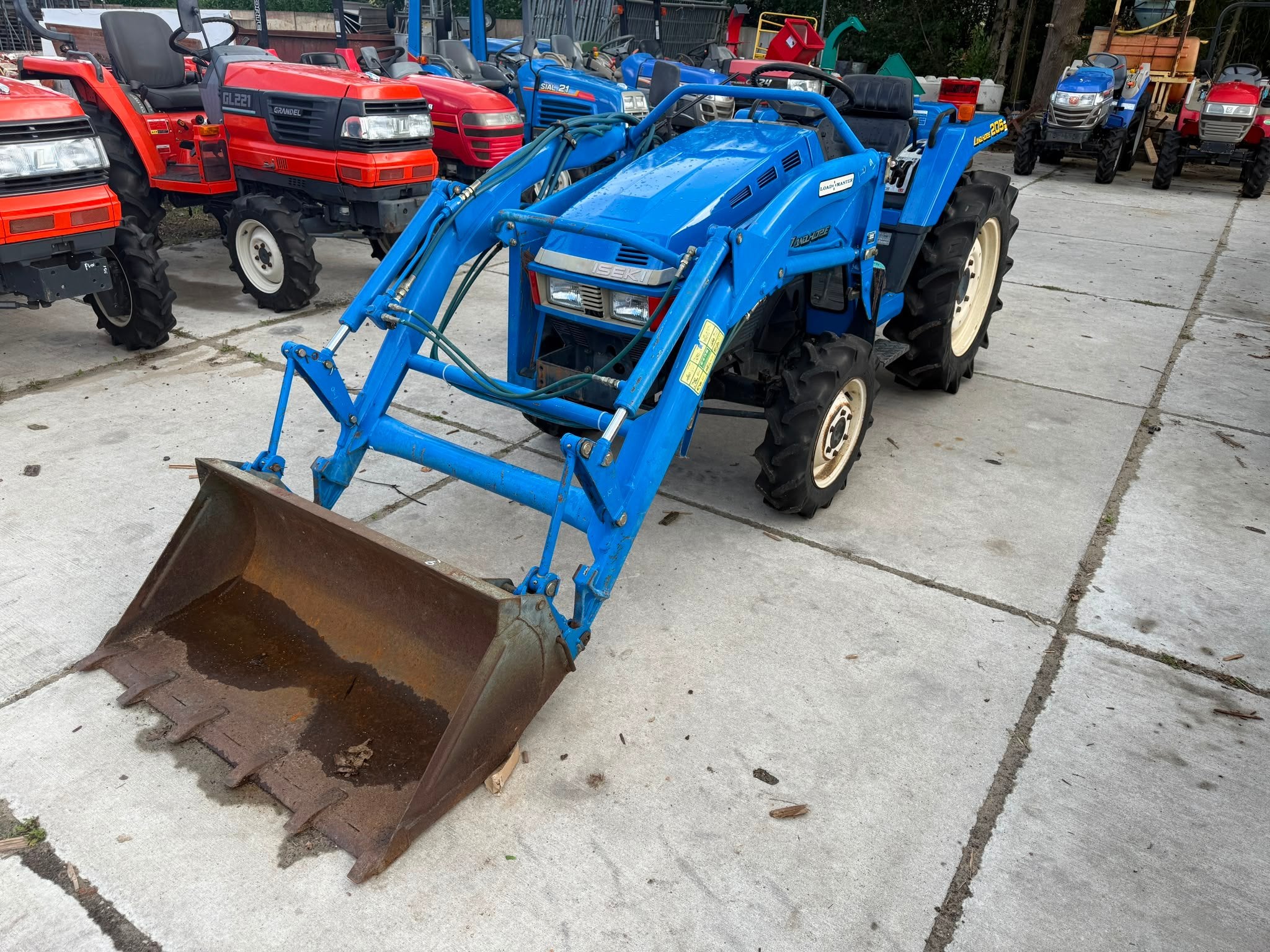 Iseki TU205 met voorlader, Autres types