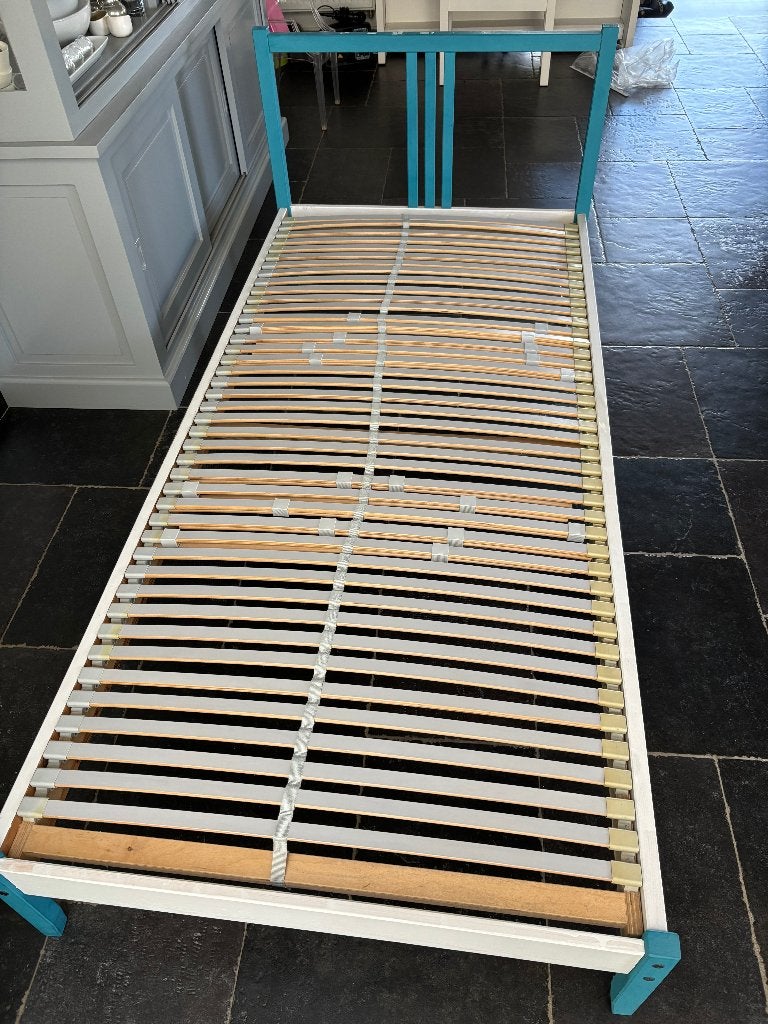 A DONNER Lit une personne + sommier + matelas, Maison & Meubles, Enlèvement, Utilisé, Une personne, Bois
