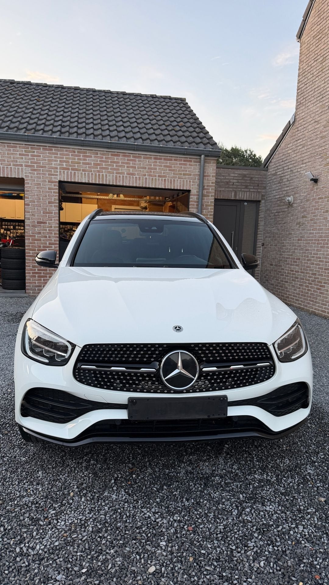 Mercedes Benz Glc 300 De 4Matic AMG-Line, Auto's, Automaat, Dealer onderhouden, Gebruikt, Wit