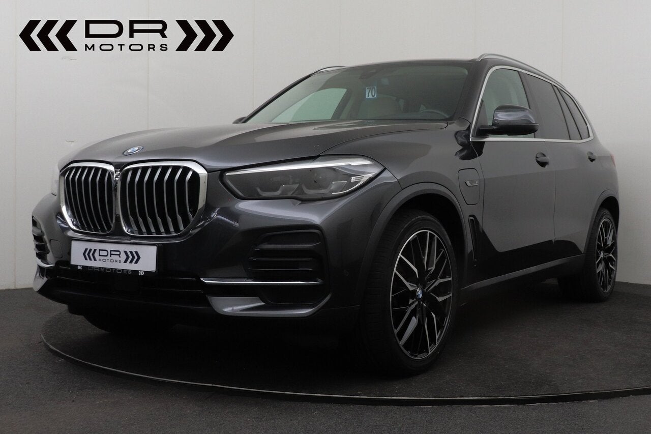 BMW X5 XDrive45e - 4X4 - VERWARMD STUURWIEL - CARPLAY, 0 min, 0 kg, Bedrijf, 5 deurs