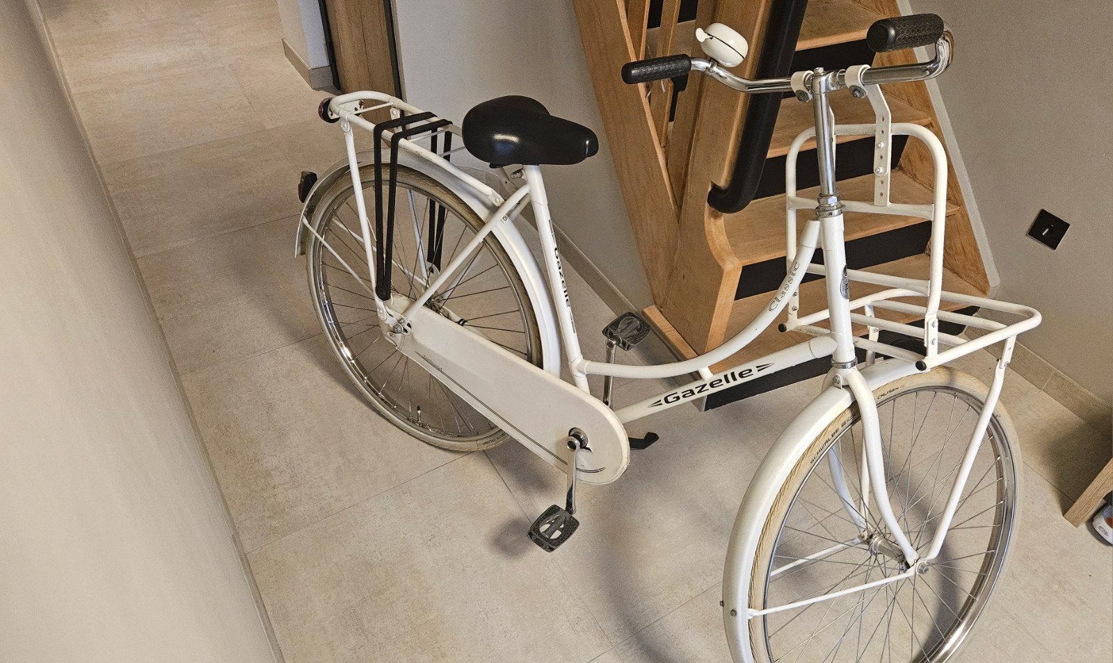 Gazelle omafiets, Ophalen