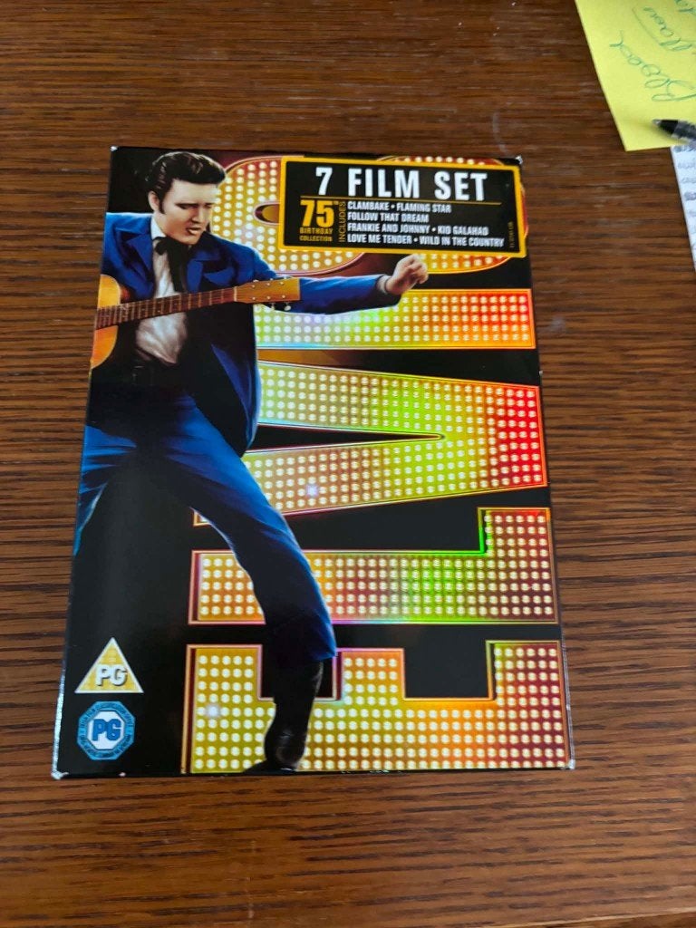 Elvis 7 dvdbox, 7 film set, 75 birthday collection 15 euro., CD & DVD, À partir de 6 ans, Enlèvement ou Envoi, Anglais, Comme neuf