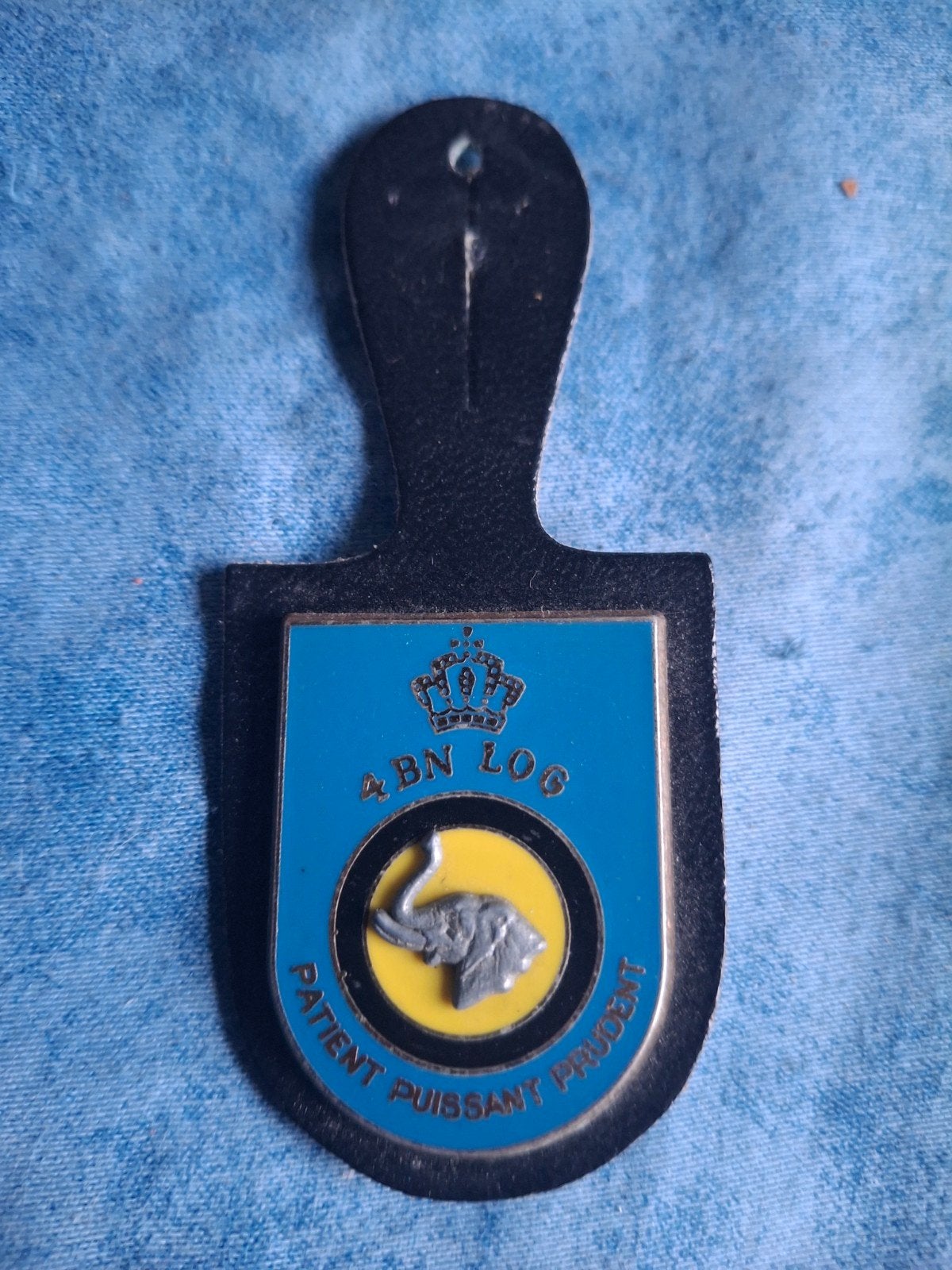 Cintre de poitrine, Envoi