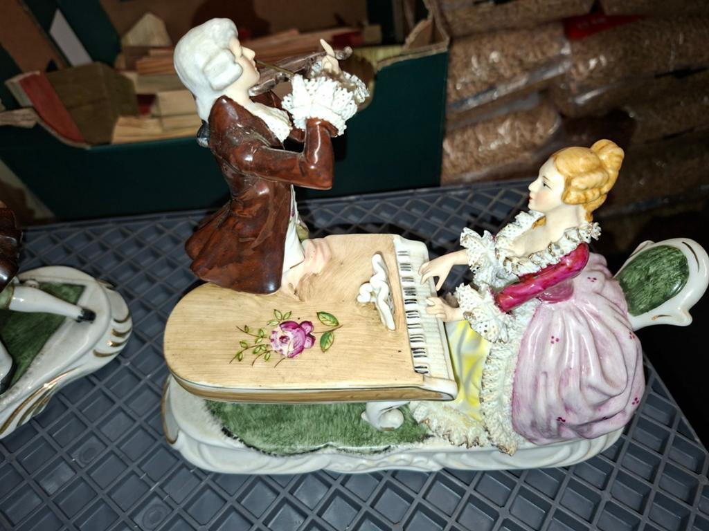 Beeld biscuit porselein, Antiek en Kunst, Ophalen