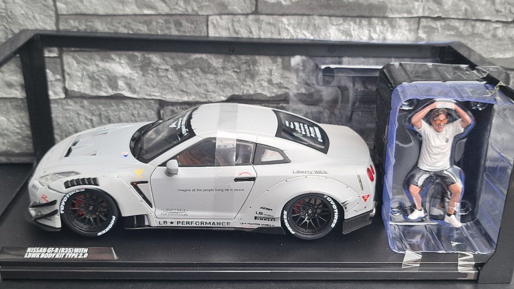 Nissan GT-R R35 Liberty Walk Body Kit 1/18ème, Hobby & Loisirs créatifs, Voitures miniatures | 1:18, Enlèvement ou Envoi, Solido