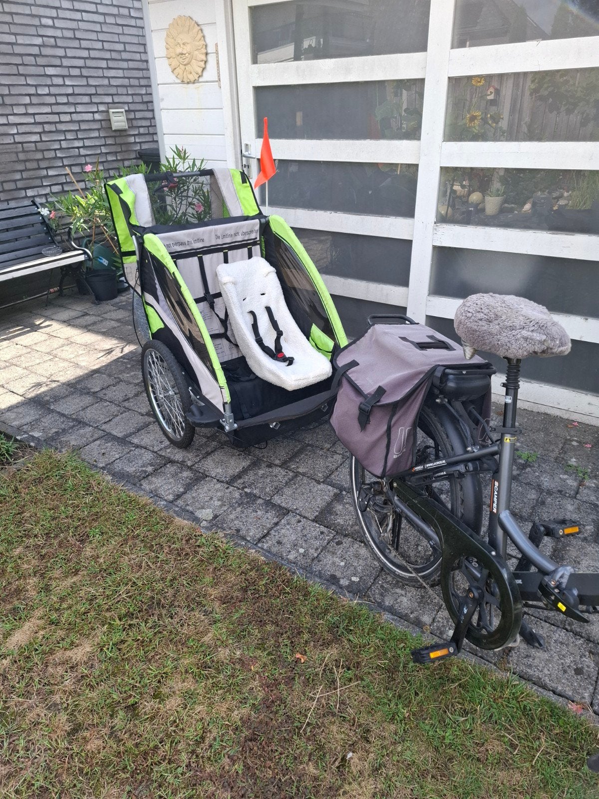 Kinderfietskar eventueel met babyschaal in Valkenswaard NL, Enlèvement