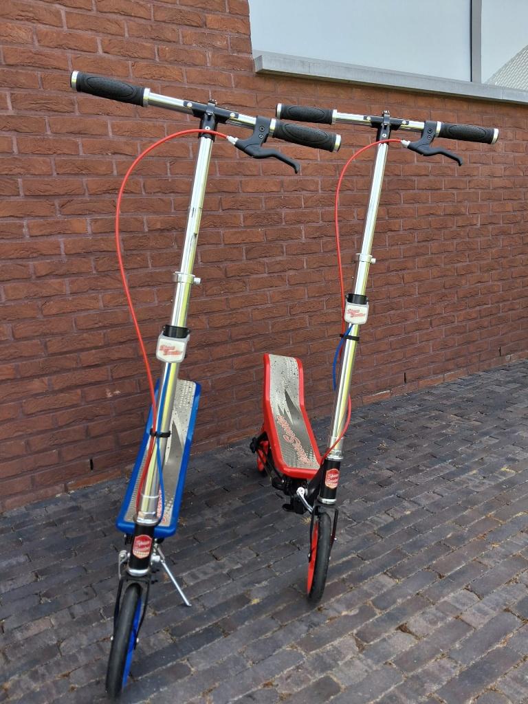2 x Pedaalstep - Space Scooter, Fietsen en Brommers, Ophalen, Zo goed als nieuw