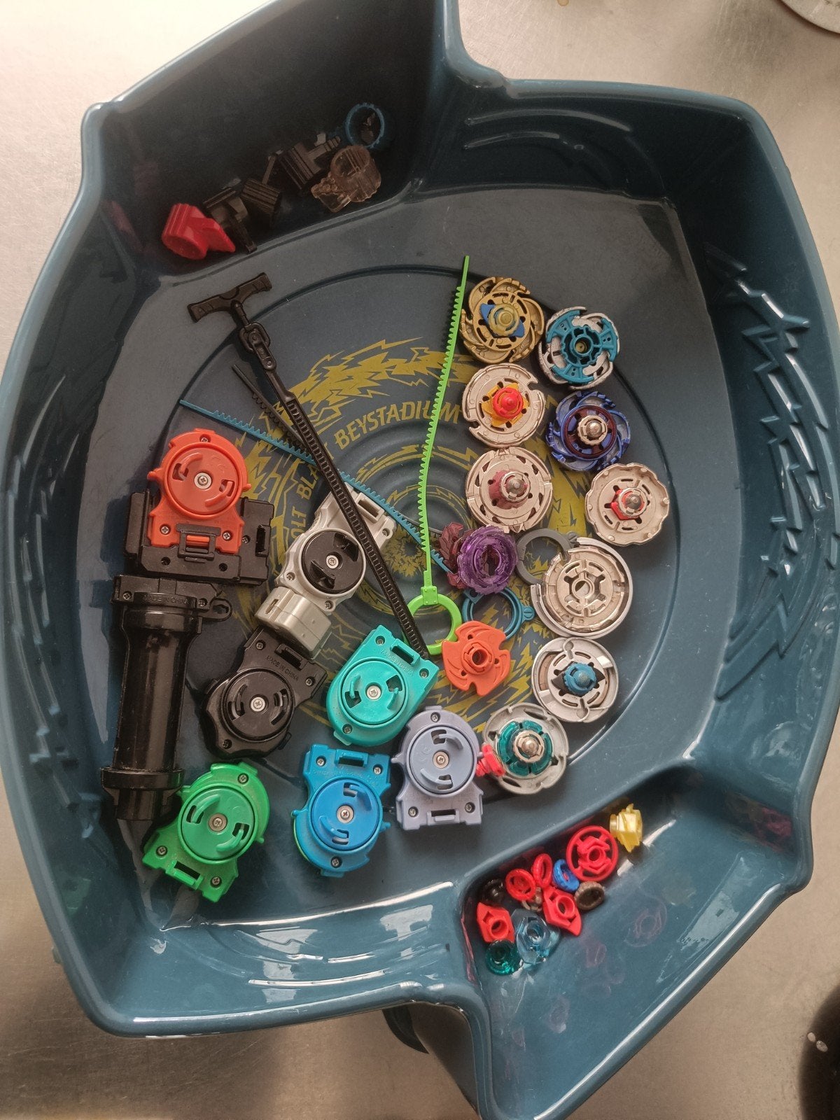 Beyblade, Ophalen