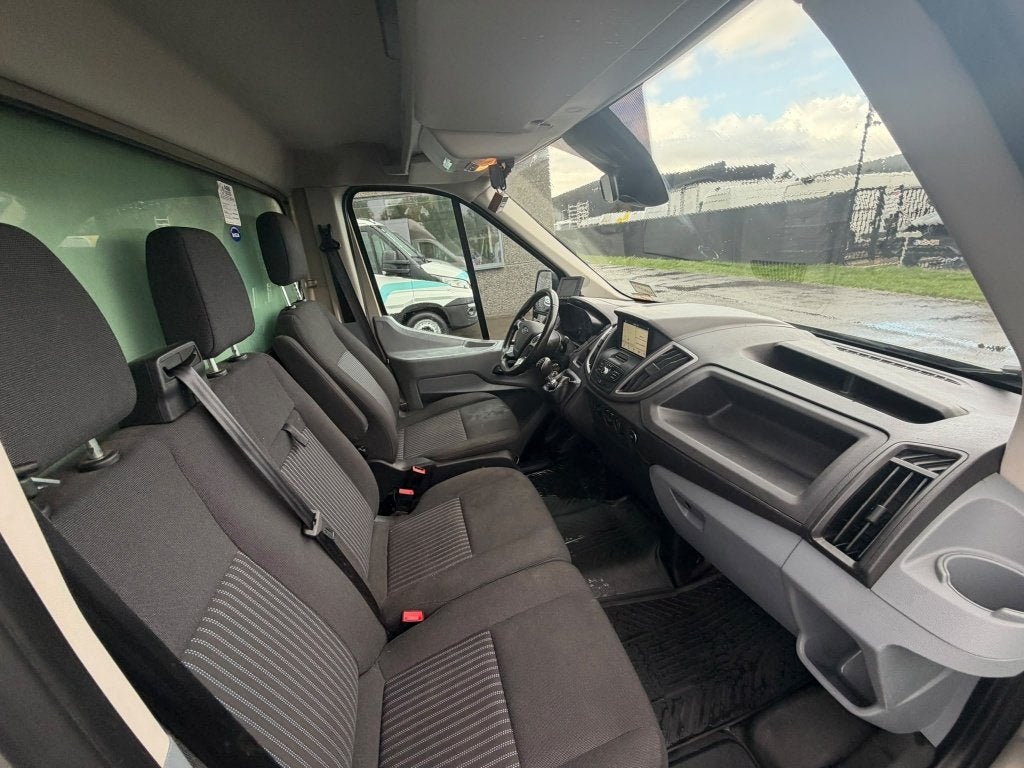 Ford Transit (Stock ID 15443) — 15