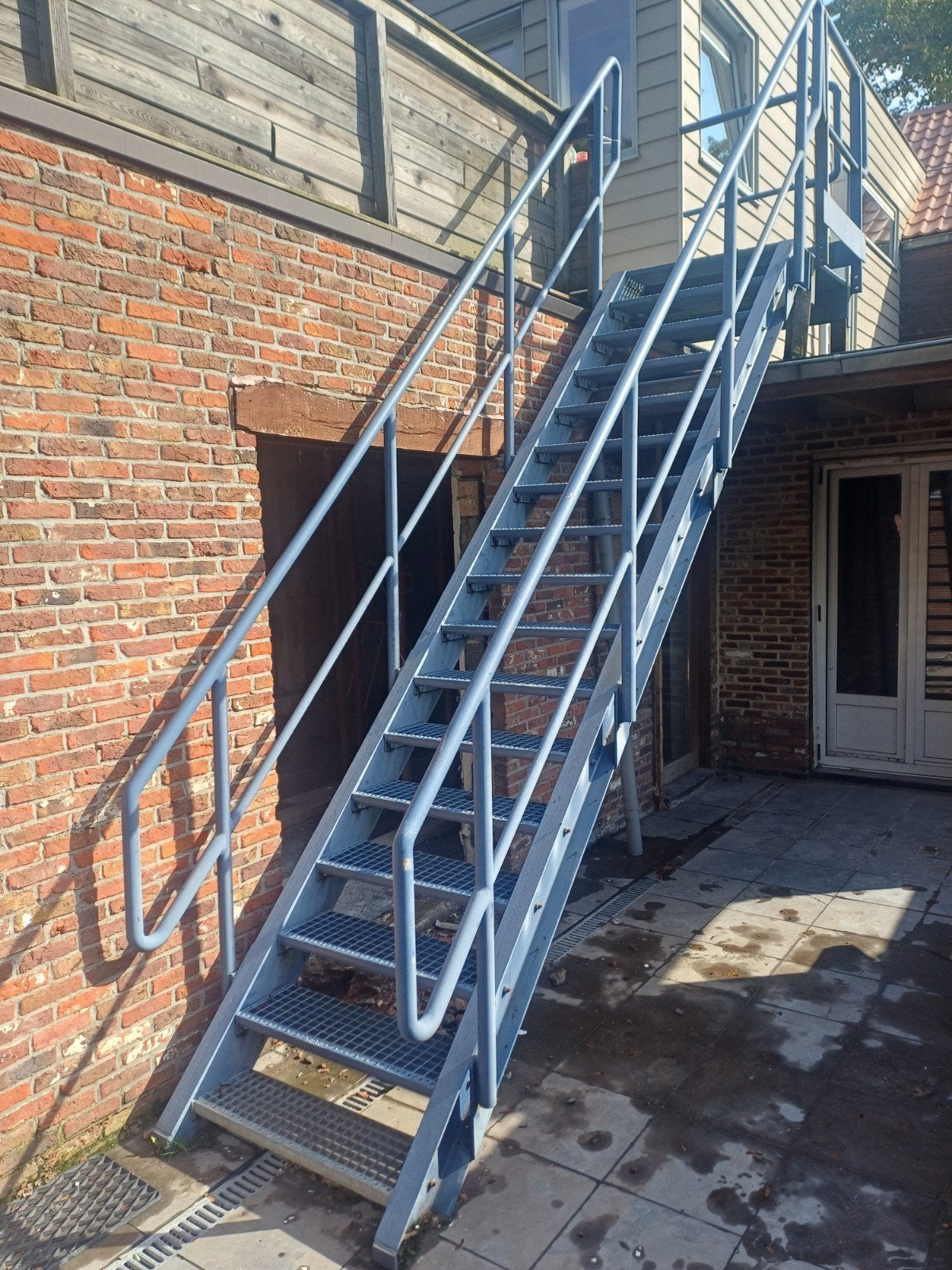 Buitentrap metaal, Doe-het-zelf en Bouw, Ladders en Trappen, Ophalen, Gebruikt, Trap, 2 tot 4 meter