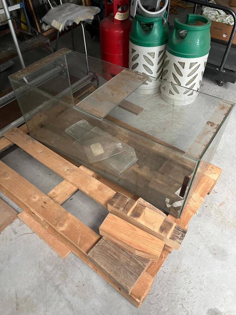 Aquarium GRATIS, Dieren en Toebehoren, Ophalen, Gebruikt, Vissenkom