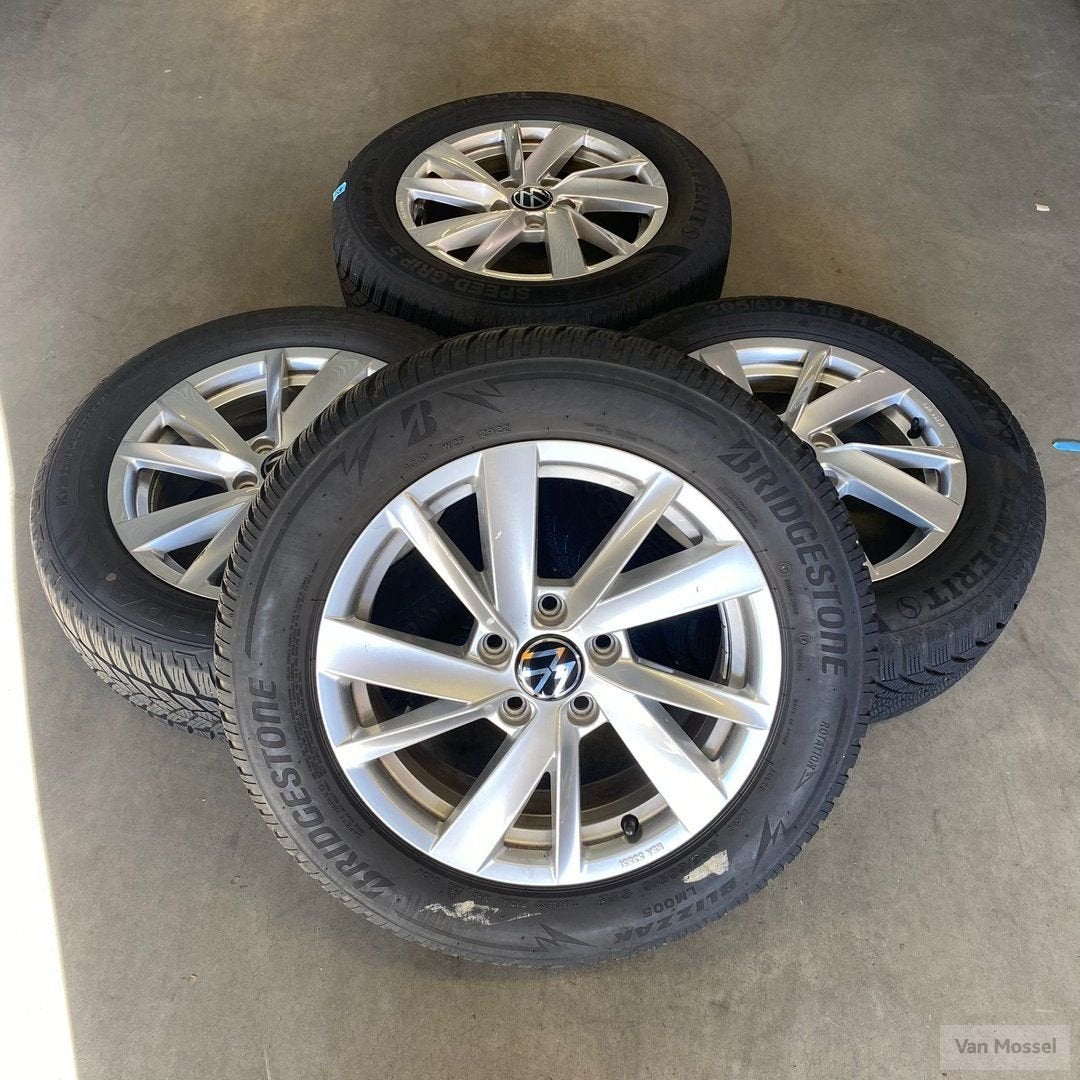 VW T-Roc Semperit Speed Grip 5 205/60/R16 92H, Pneus et Jantes, Pneus hiver, 16 pouces, Véhicule de tourisme