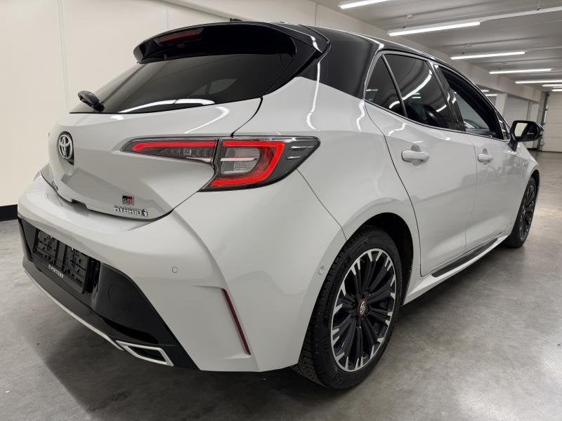 Toyota Corolla GR Sport + Business Pack, Auto's, Automaat, 85 g/km, Wit, 5 deurs