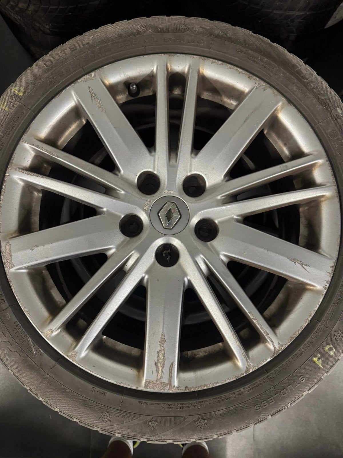 4 jantes Renault origine 17” + pneus hiver, Pneus hiver, Enlèvement, Pneu(s), 17 pouces