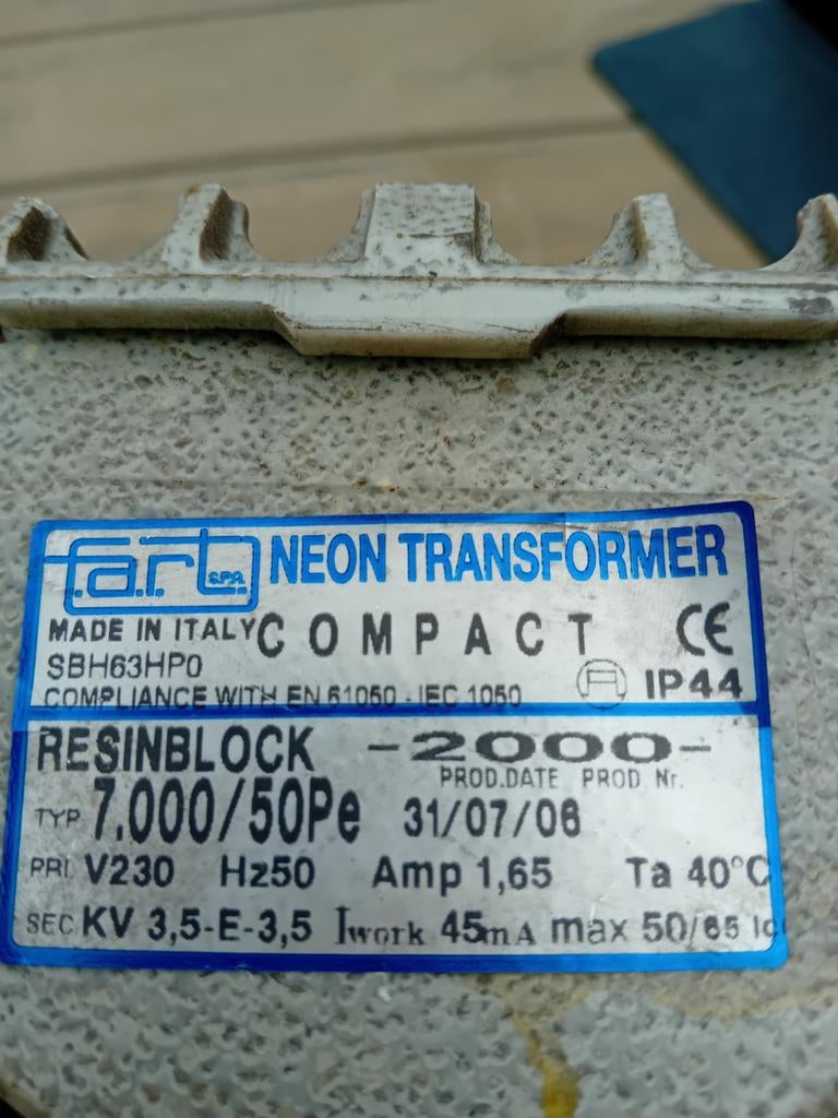 Transfo neon, Ophalen