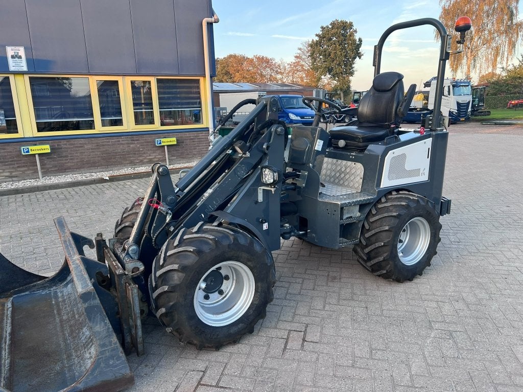 Knikmops KM 180 minishovel kniklader gebruikt, Zakelijke goederen, Ophalen